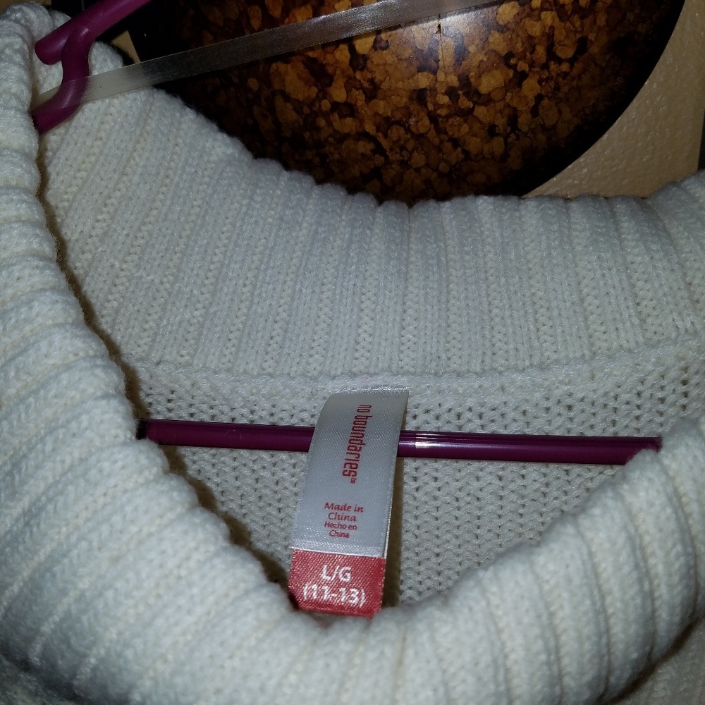 Sweater - Picture 2 of 2